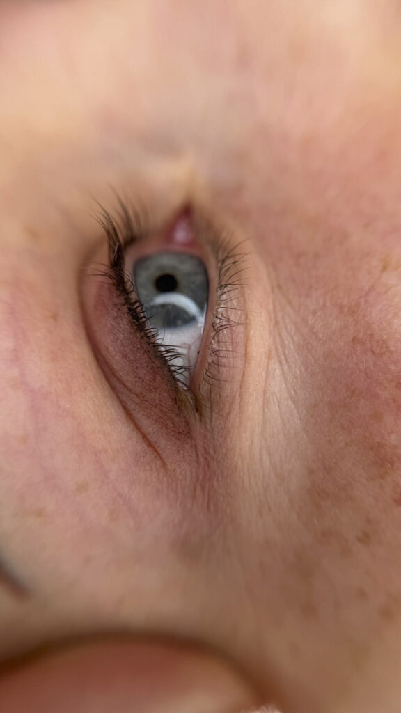 fotografia occhio con trucco semipermanente